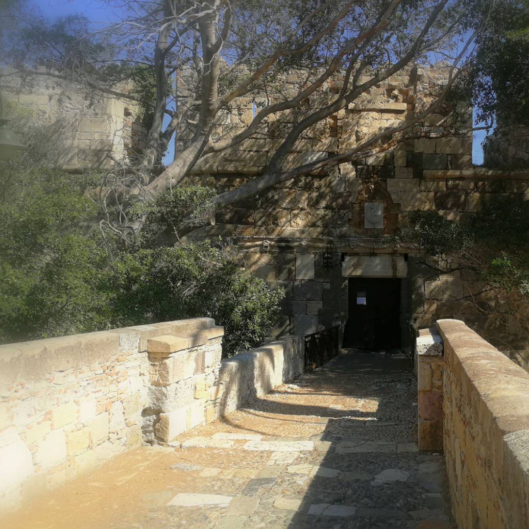 قلعة النيرازية