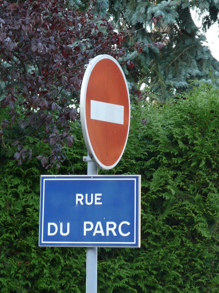 Straßenschild Rue du parc