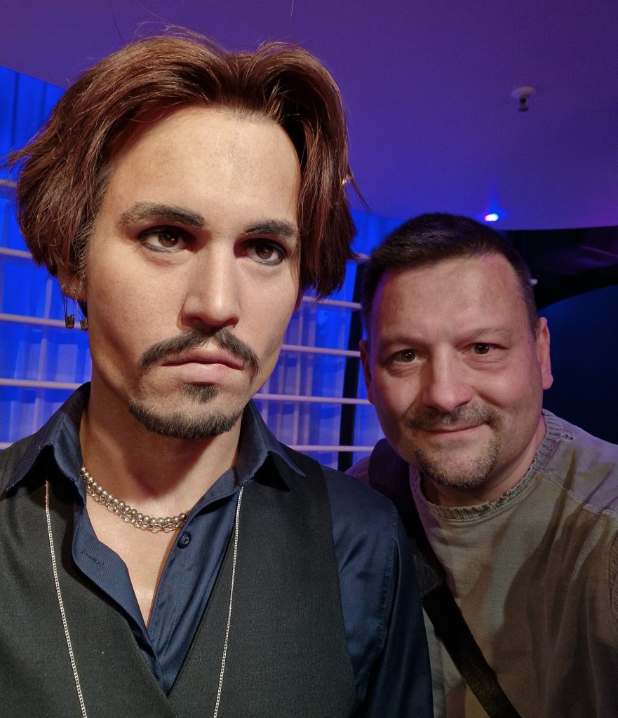 Kohli und der Johnny Depp (Madame Tussauds April 2022)