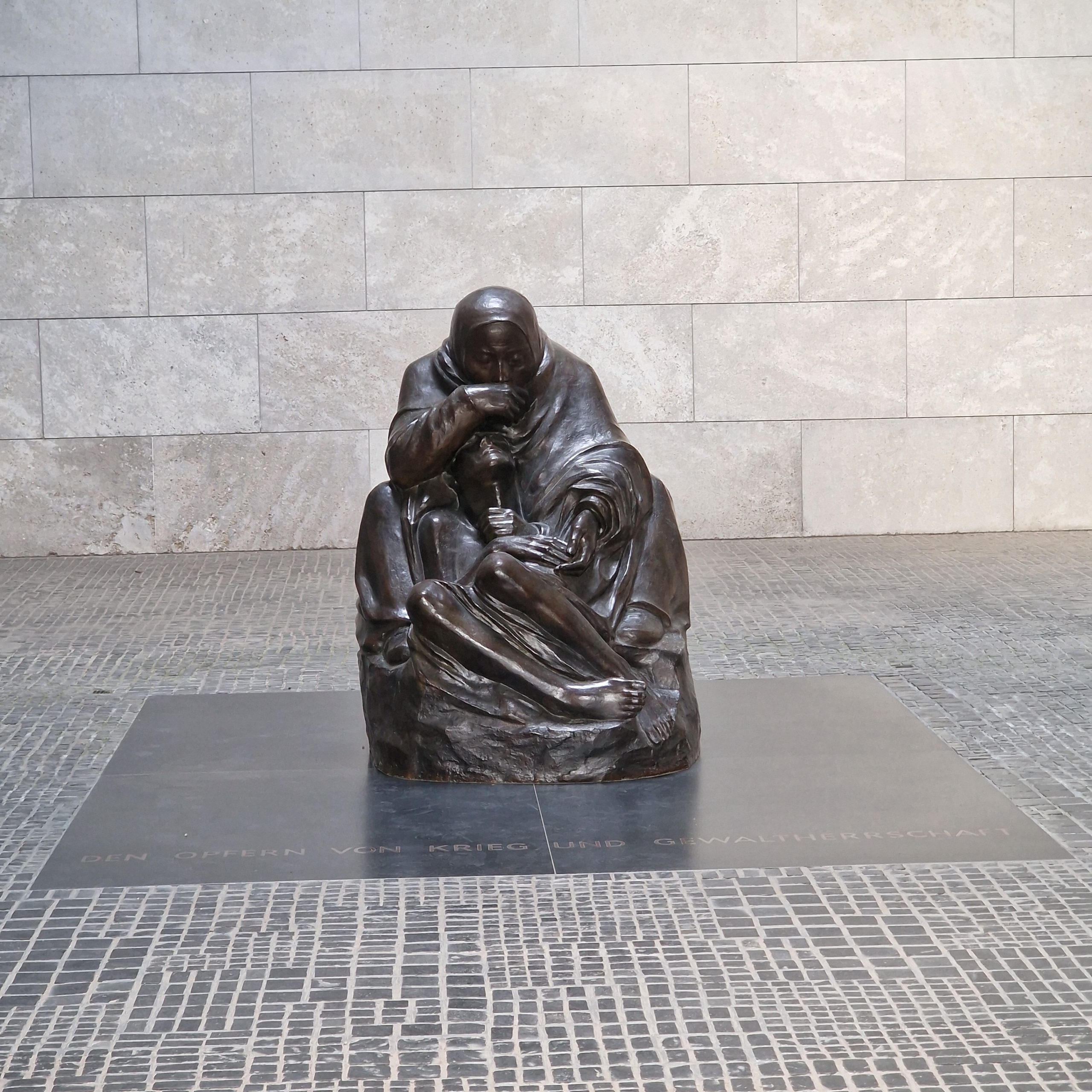 Neue Wache (April 2022)