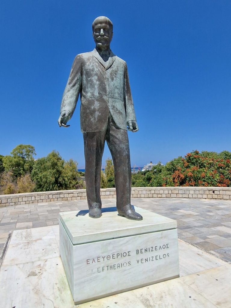 Statue of Eleftherios Venizelos (Heraklion)