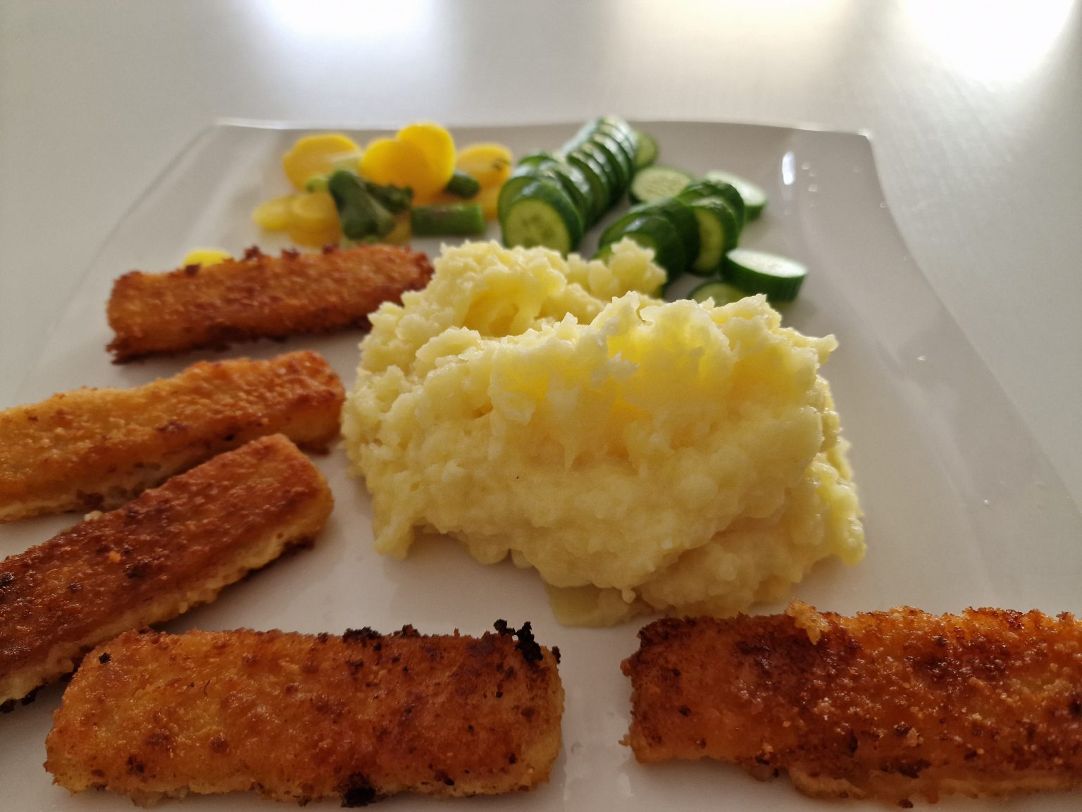 Fischstäbchen mit Kartoffelbrei und TK Gemüse - Der Kohli Blog