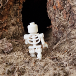 Hugo als Höhlenforscher