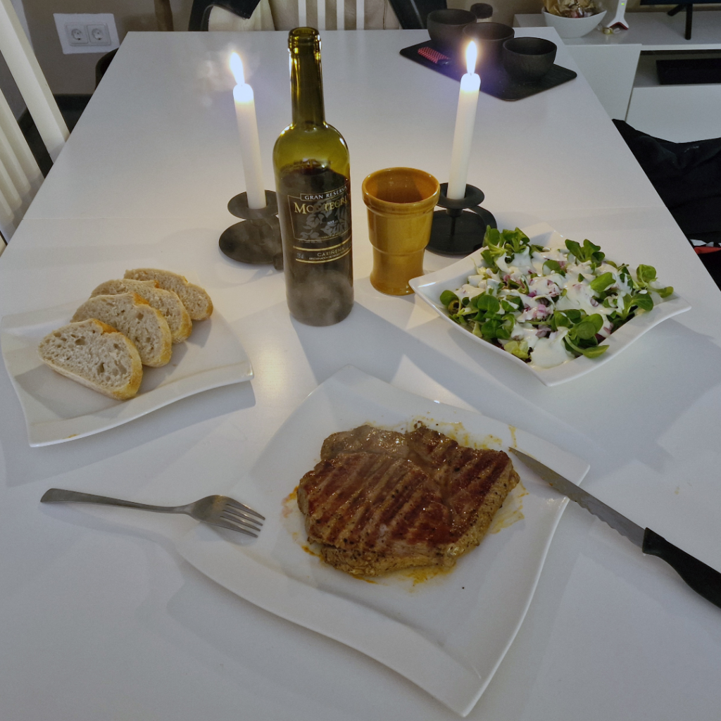 Südamerikanisches Steak vom OptiGrill mit leckerem Salat und Ciabatta