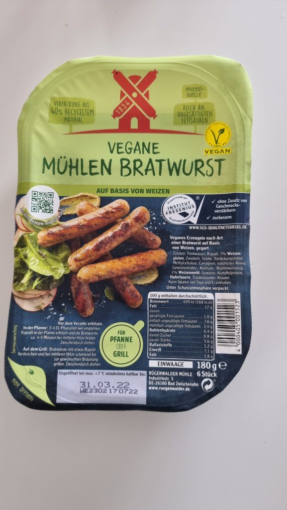 veganes Schnitzen und vegane Bratwurst von Mühlenhof - vegane Cevapcici von GreenForce