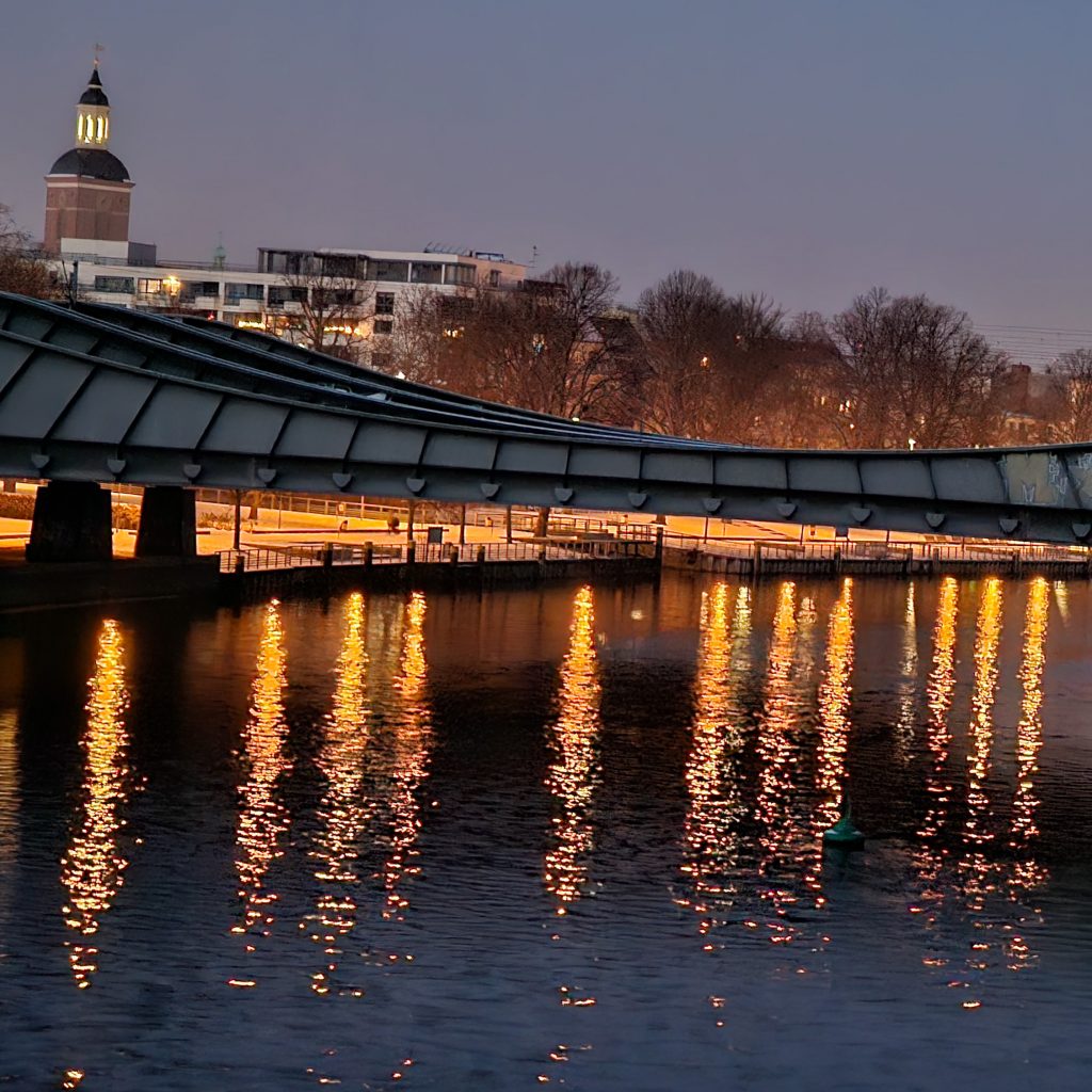 Dischingerbrücke am Abend (Januar 2024)