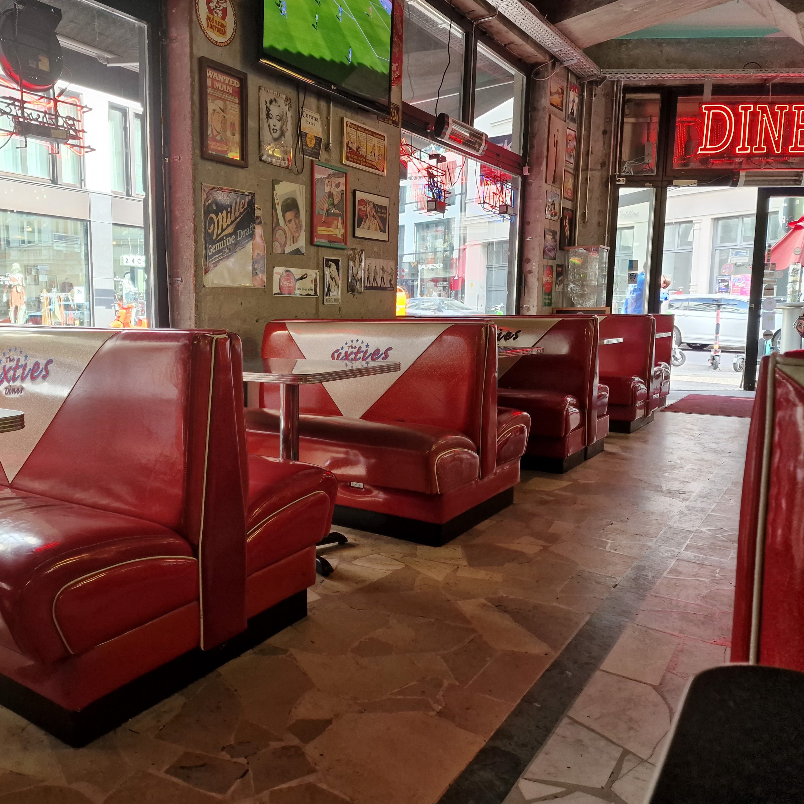 Besuch im "The Sixties Diner" in Berlin Mitte (April 2022)